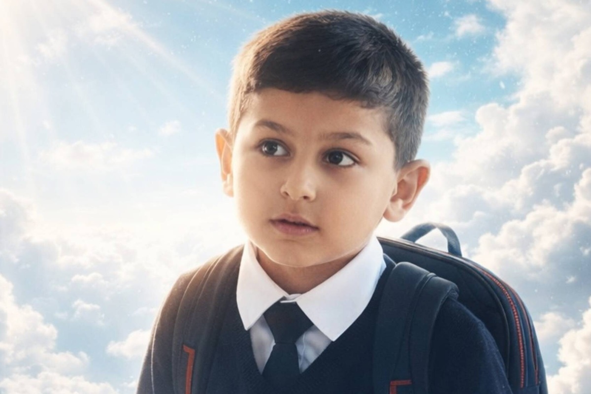     «Что мне делать с деньгами? Мне нужен мой сын»: мама убитого в школе Кобилджона Алиева разрыдалась на похоронах