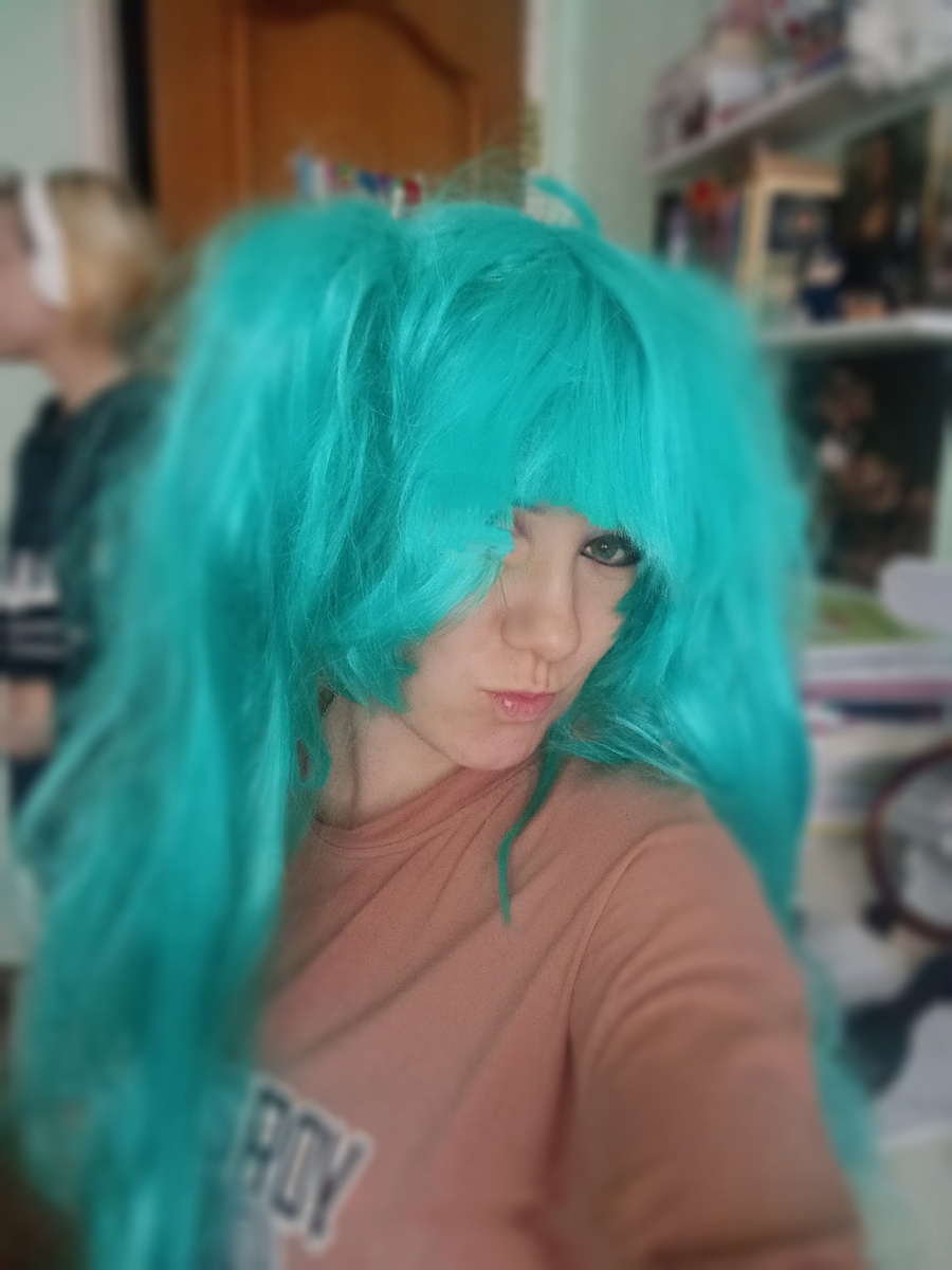 Взрослая дженщина снимите это немедленно 😂