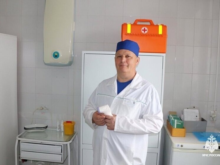     Лучший врач МЧС России 2025 года — хабаровчанин Александр Лунин. фото: ГУ МЧС России по Хабаровскому краю
