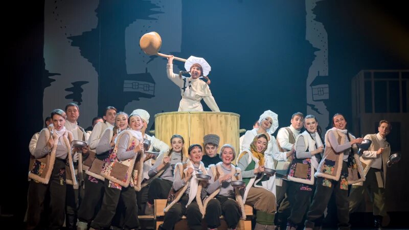     Премьера мюзикла «Девчата» Виктория Паршкова