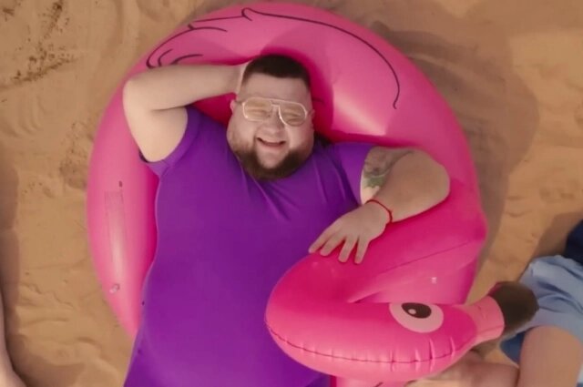    Спустя два года после смерти Красилова на музыкальных вышел трек «Хочу на море». Фото: Кадр YouTube/ Димасик KRASILOVE