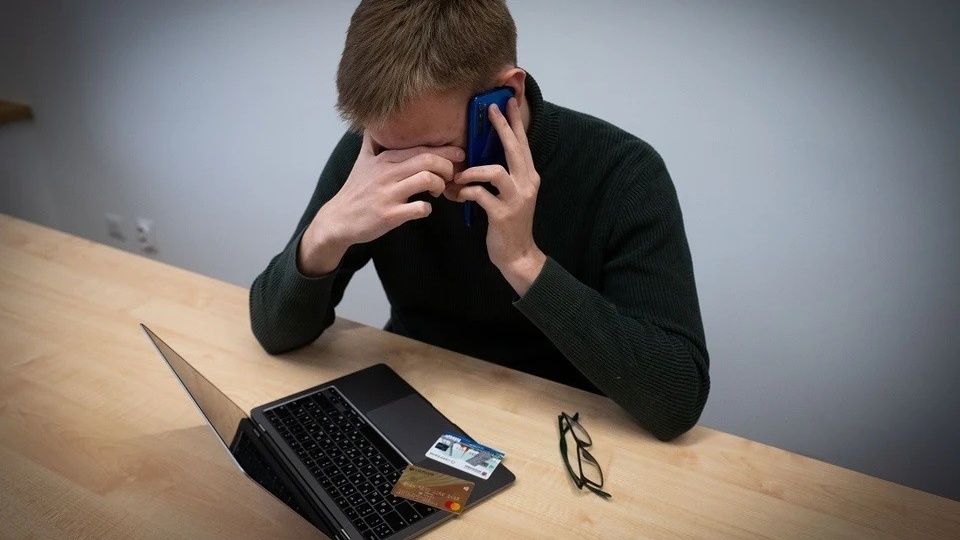 Россиянам рассказали о самом популярном способе шантажа: как не стать жертвой мошенников