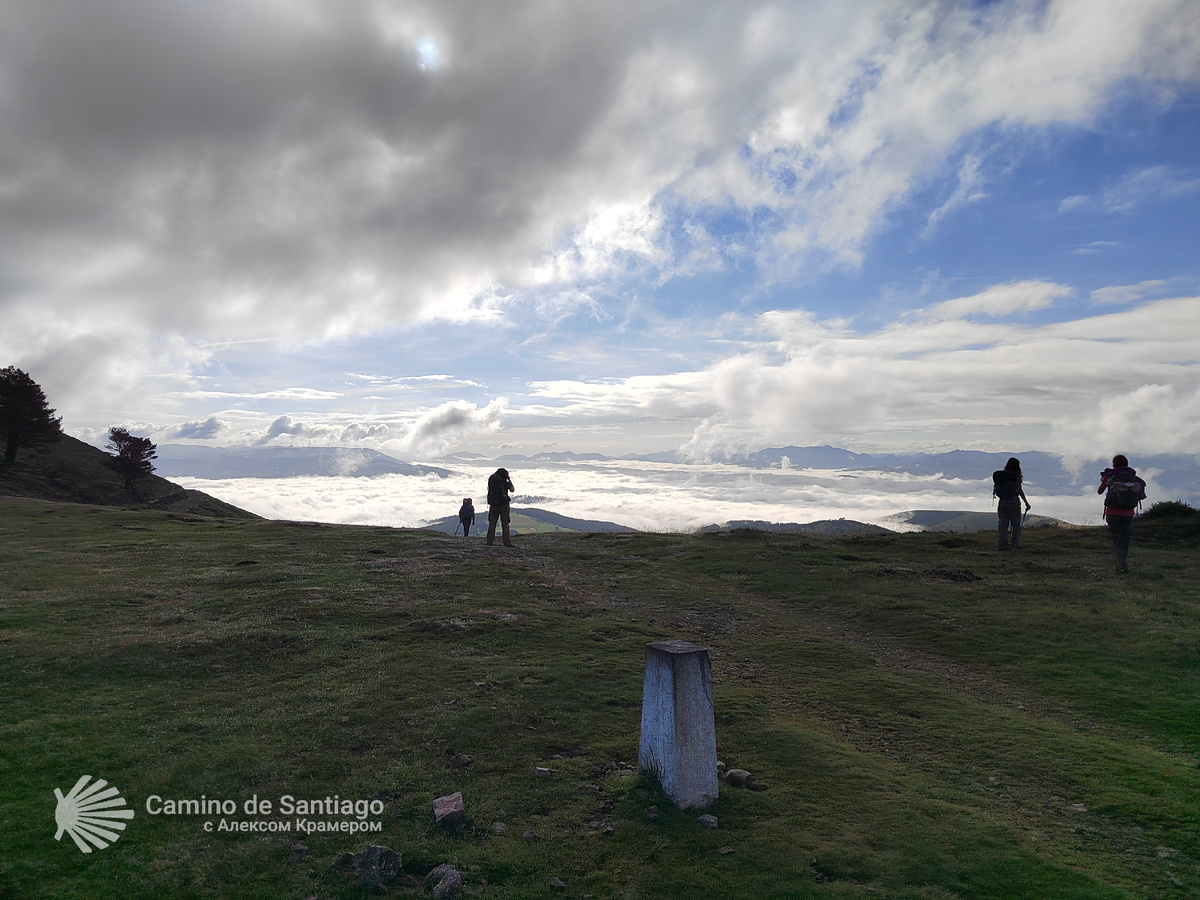 Облака у ног