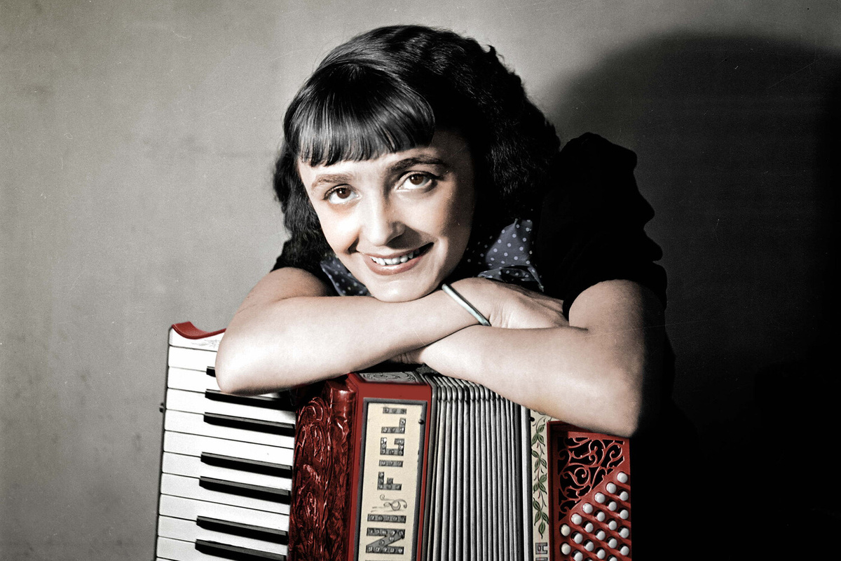 Певица Эдит Пиаф в 1936 году ©Lipnitzki/Roger Viollet/Getty Images  📷