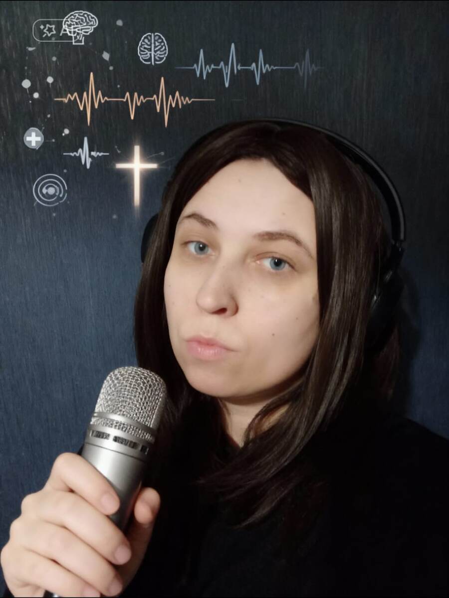 Евгения Саженцева, дипломированный теолог и психолог, писатель , блогер 