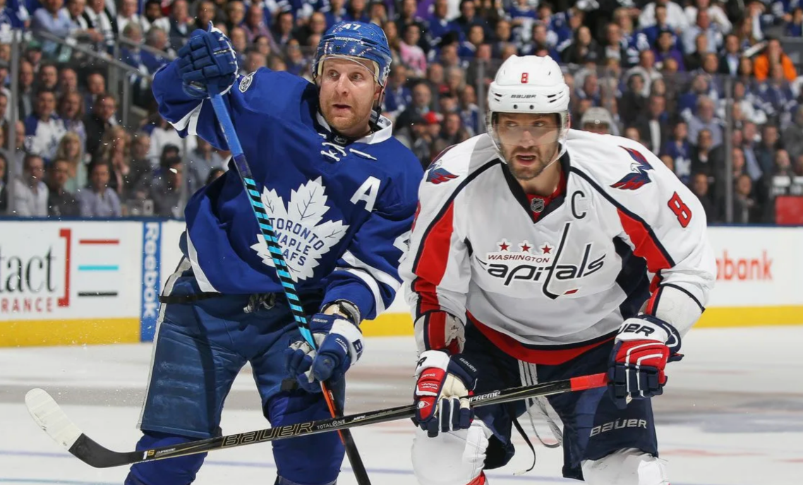 Александр Овечкин в матче с "Торонто". Фото: соцсети