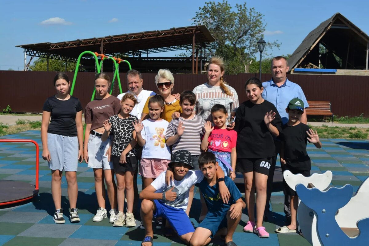    В центре внимания – летний отдых детей на каникулах. Депутаты Совета Ванновского поселения встретились с юными жителями села Шереметьевского / фото пресс-службы Ванновского поселения