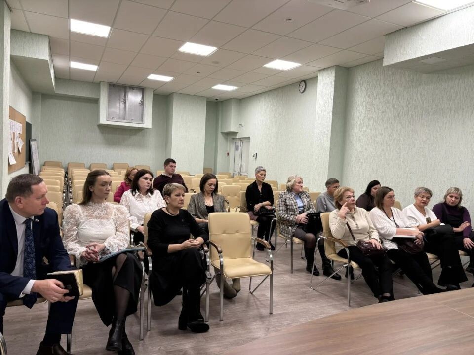    Экскурсия по поликлинике №14 для жителей барнаульских поселков. Источник: пресс-служба БГД