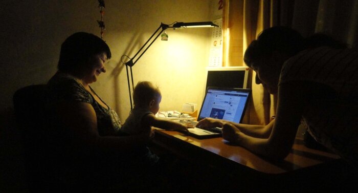 Нередко попасть на нужный сайт теперь можно только коллективным усилием / Фото: Vostok.Today