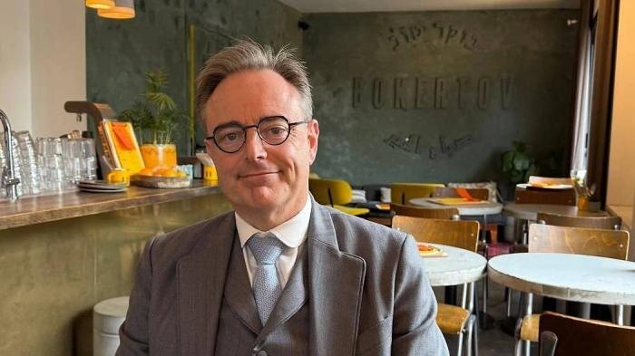 Обложка © Instagram (признан экстремистской организацией и запрещён на территории Российской Федерации) / bartdewever1