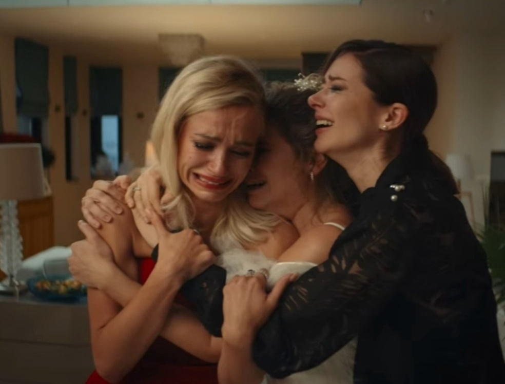 Кадр из фильма. Повзрослевшие героини