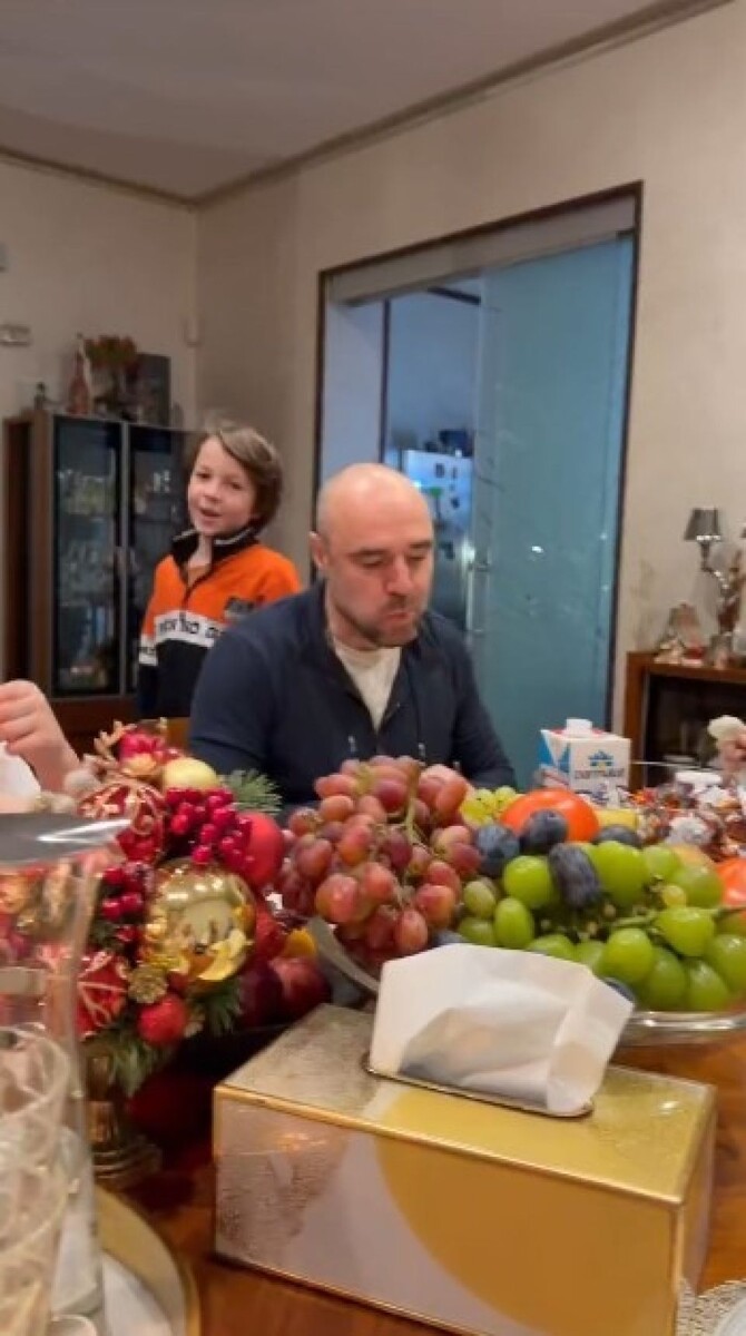    Полина Диброва показала, как проводит вечера с Романом Товстиком. Источник: t.me/dibrovapolina