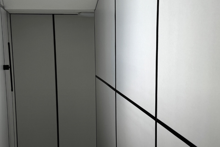 В чем проявляются значительные преимущества панелей ЛГКЛ при внутренней отделке помещений в зимний период? Рассказываем на примерах почему ламинированный гипсокартон набирает всю большую популярность у застройщиков и отделочников.