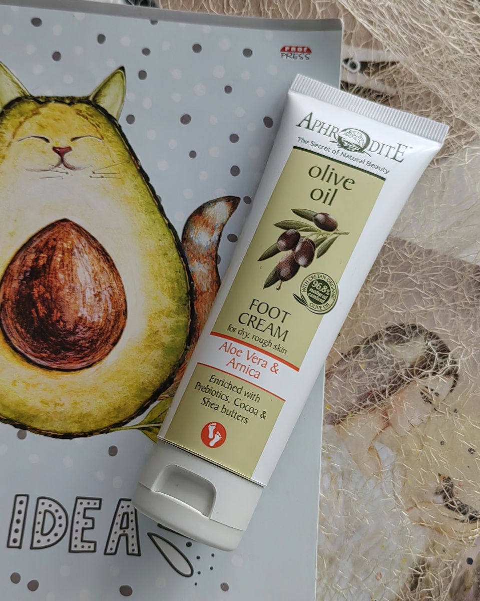 Крем для ног от бренда "Aphrodite" 