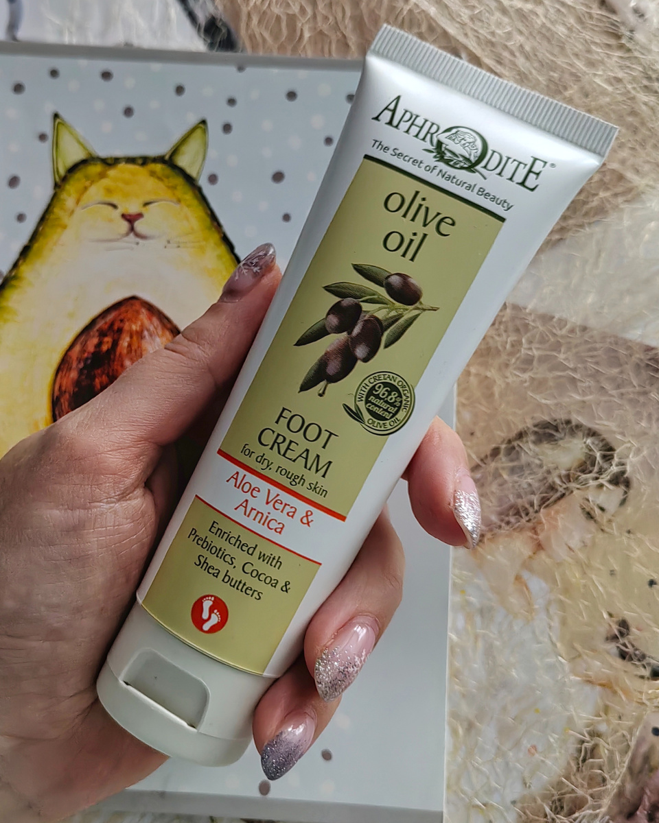 Крем для ног от бренда "Aphrodite", упаковка 