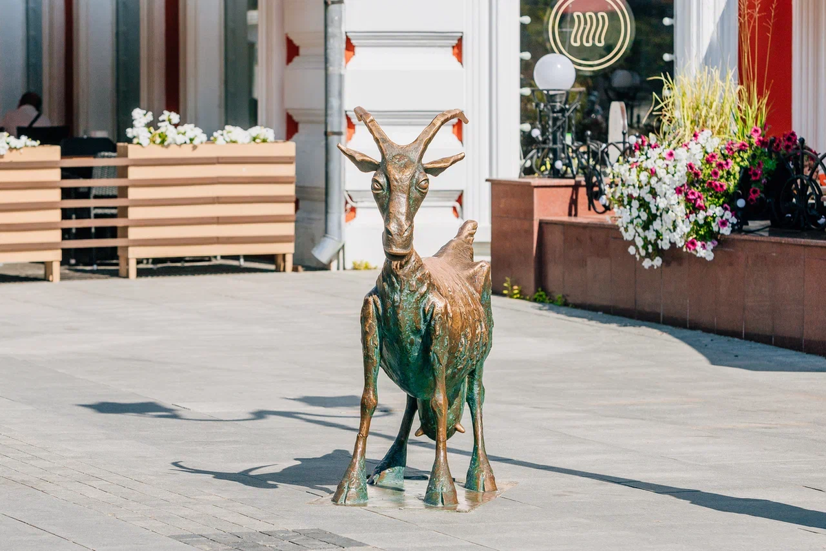 «Весёлая коза» на Большой Покровской. Фото: Дима Четыре