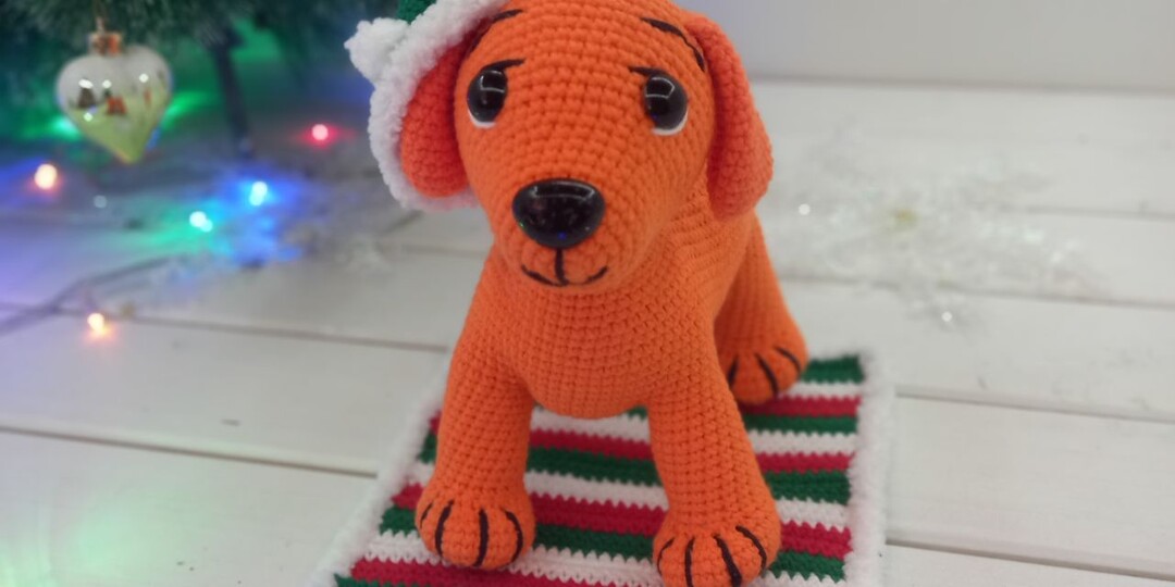 Собачка-Охранник уюта: вяжем новогоднее настроение