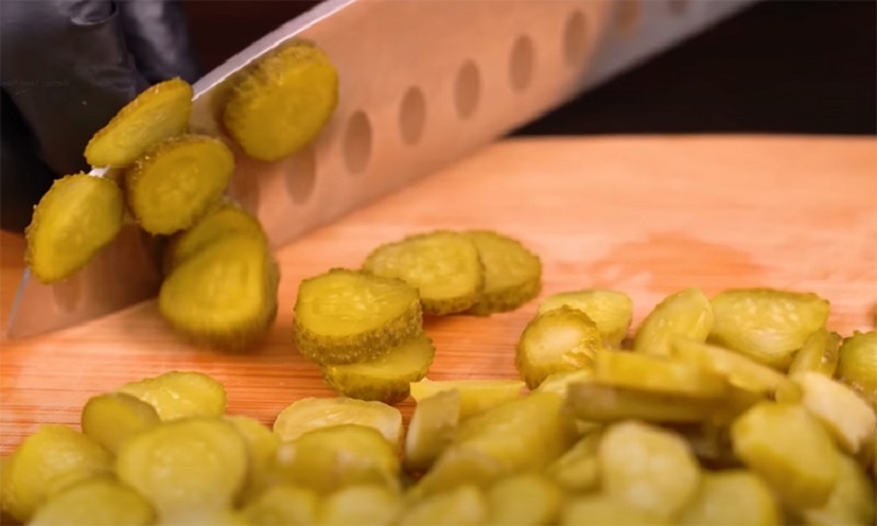 Пробуйте итальянский салат вместо Оливье — свежо, быстро, празднично 