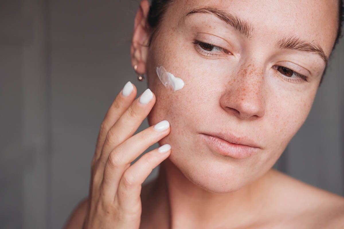 Уход нужно разделять на утренний и вечерний. Источник: dabyki.nadya / Shutterstock / FOTODOM📷
