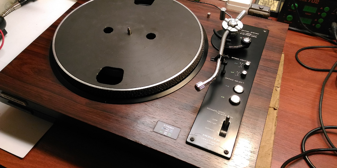 Выбор проигрывателя винила на вторичном рынке. Как быть?