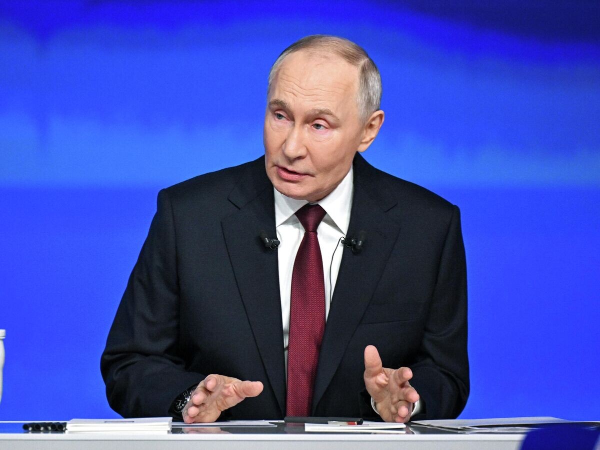    Президент РФ Владимир Путин отвечает на вопросы во время специальной программы "Итоги года" | © РИА Новости / Сергей Бобылев