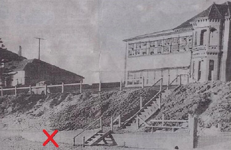 На этом месте на пляже Сомертон нашли тело неизвестного Фото: полиция города Аделаида