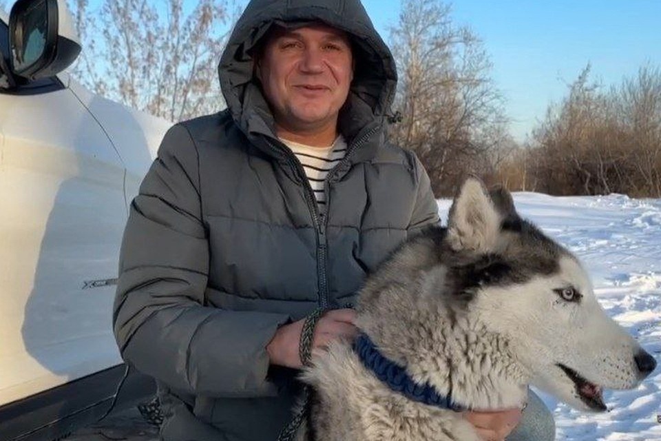    В Иркутске полицейские спасли мужчину с хаски во время сильной метели ГУ МВД по Иркутской области