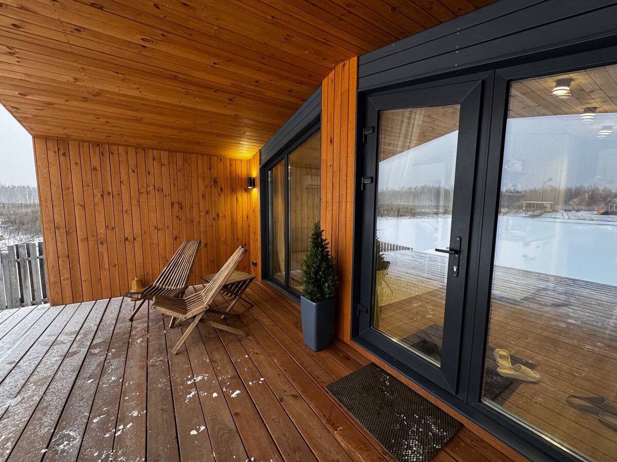 Красивая терраса в модульном доме