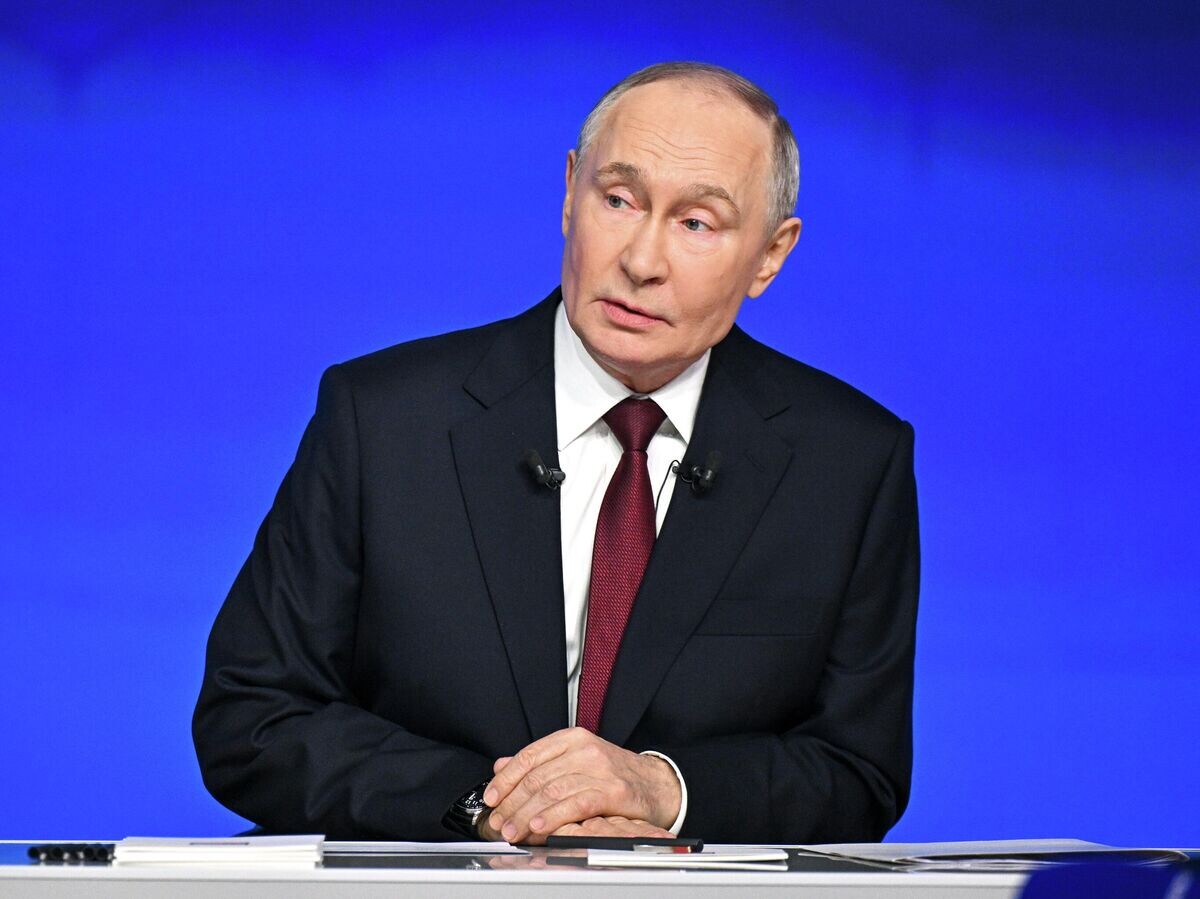    Президент РФ Владимир Путин отвечает на вопросы во время специальной программы "Итоги года" | © РИА Новости / Сергей Бобылев