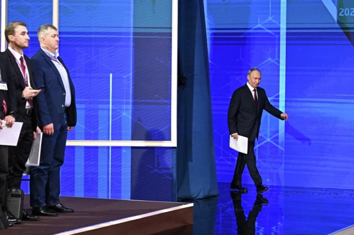    Путин пригласил Зеленского «войти в дом» в ответ на снятое у Купянска видео