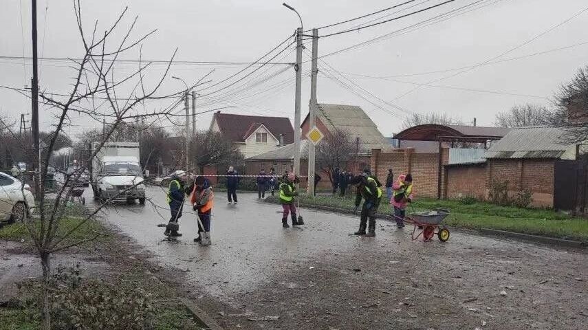    Взрыв БПЛА в Таганроге: повреждены пять домов   Тг Светланы Камбуловой