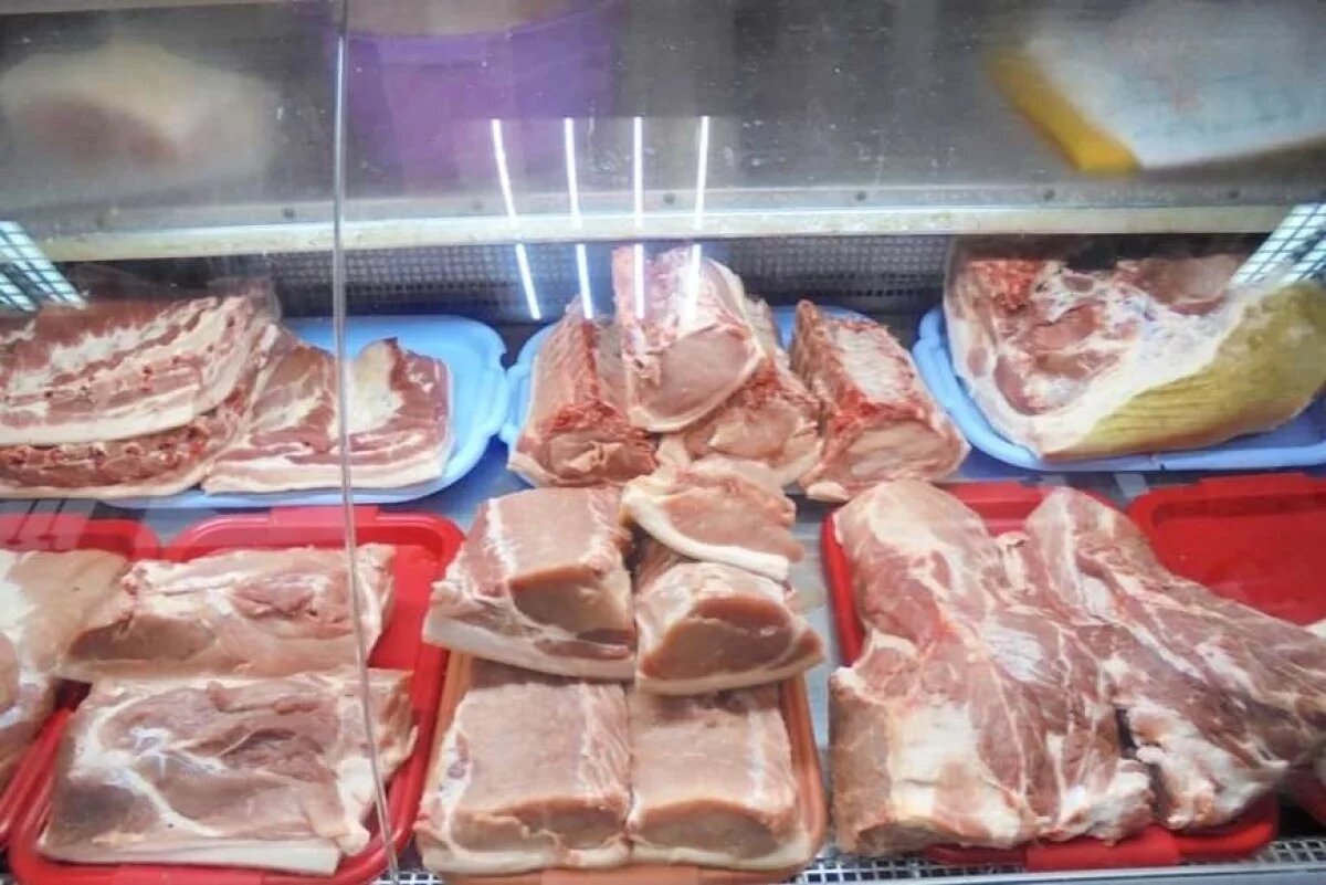    Опасные мясные товары продавали в магазине в Гагаринском округе