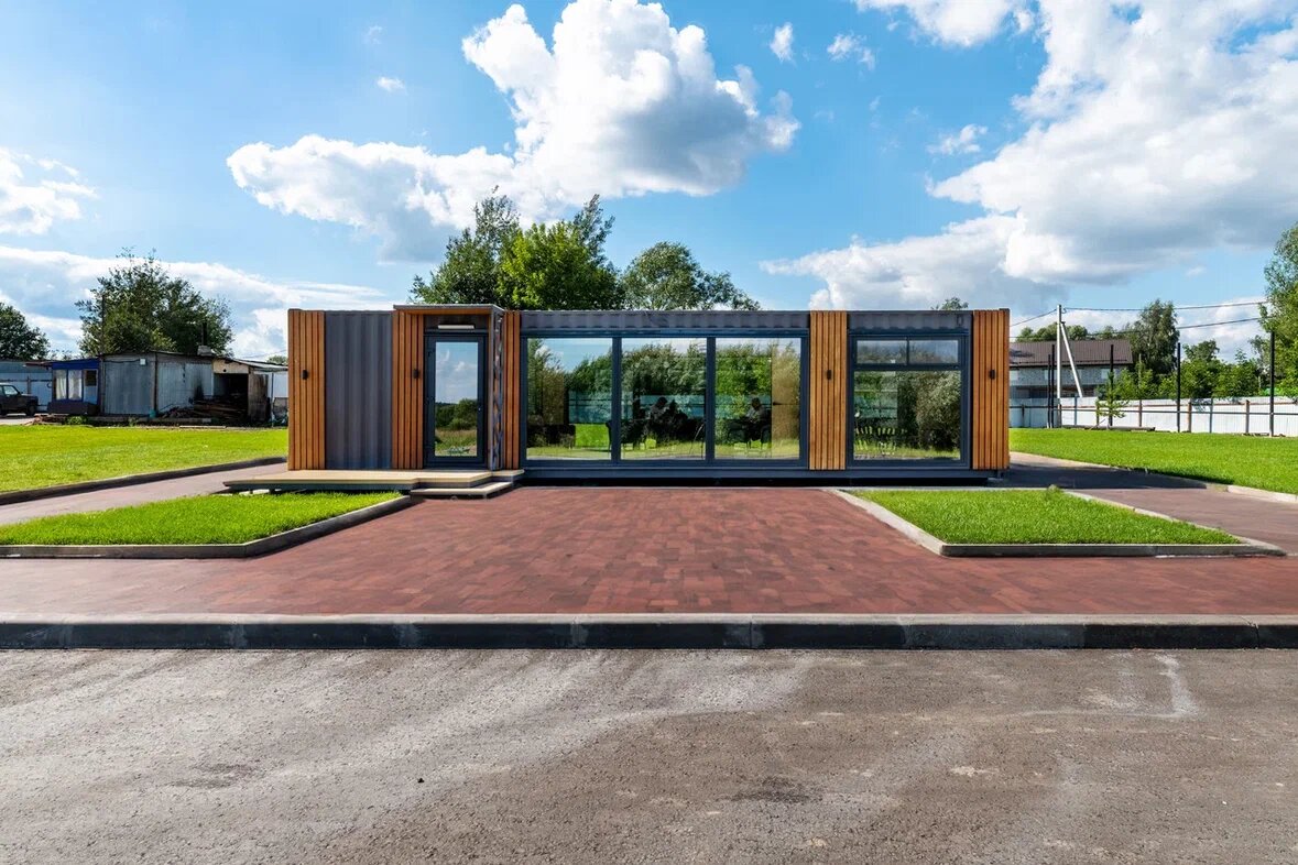 Офис из морского контейнера от компании 33м2