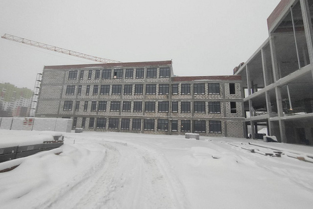    В Кирове на Торфяной улице строят детский сад и школу