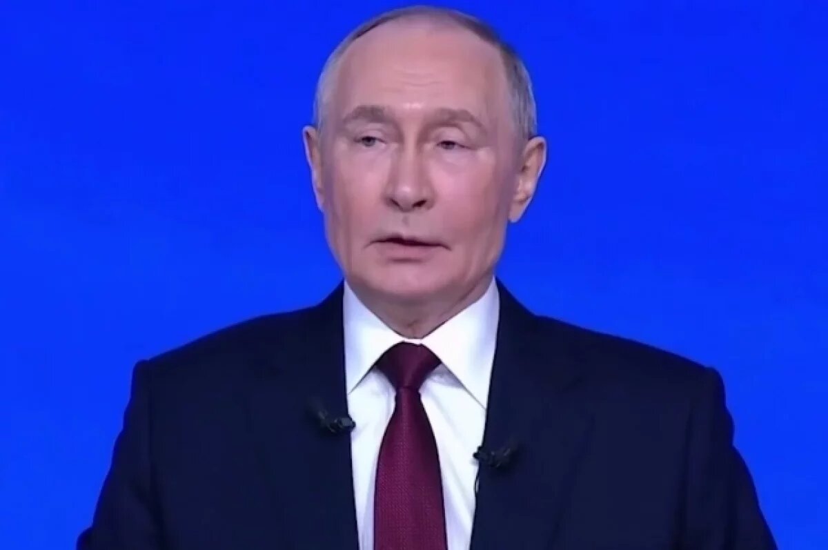    Путин: в РФ удается сохранить хорошие темпы повышения реальных зарплат