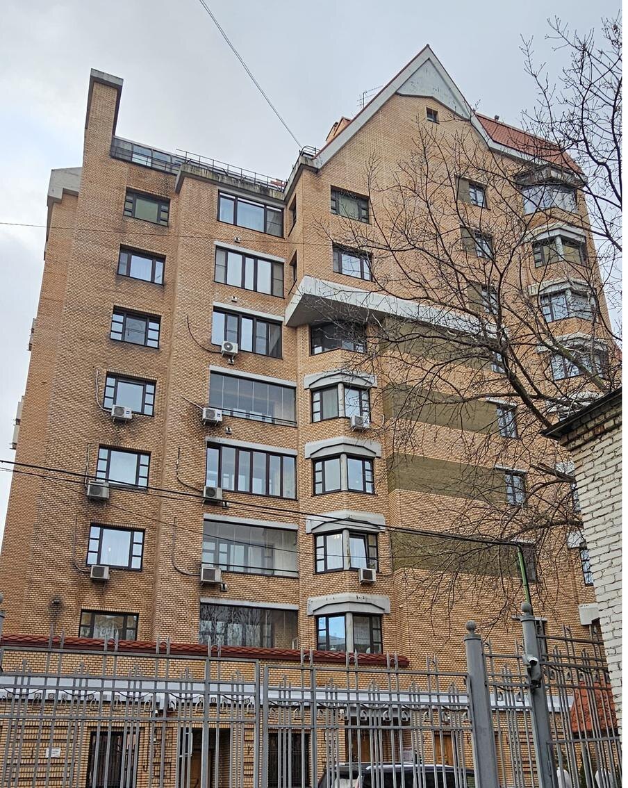 Феликс Грозданов / Metro
Дом в Ксеньинским переулке, где живёт Лариса Долина.