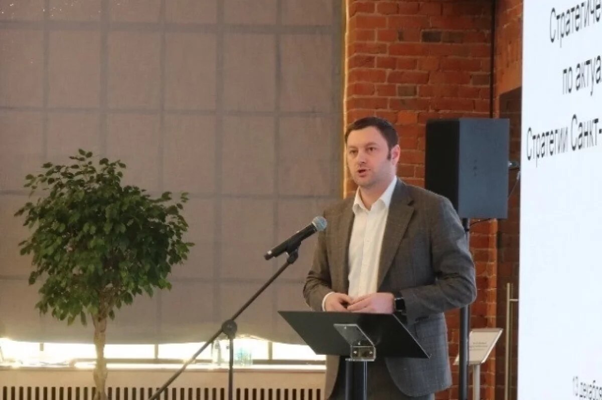    Валентин Енокаев покинет пост главы комтранса Петербурга