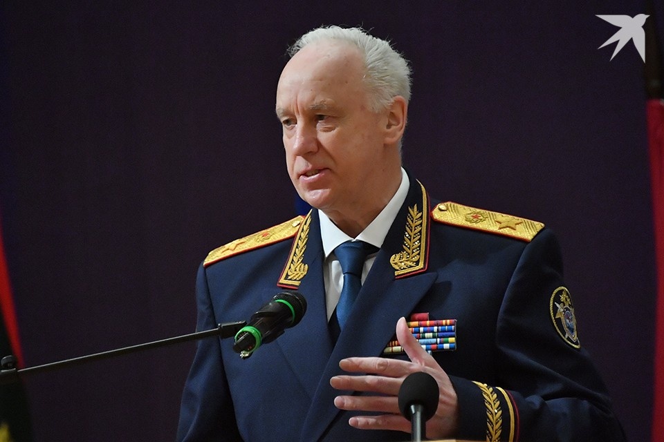    Ветхий дом в Мурманске на улице Лесной привлек внимание главного следователя России: председатель СК России Александр Бастрыкин дал поручение по уголовному делу в связи с обращением о нарушении прав жильцов. Владимир ВЕЛЕНГУРИН