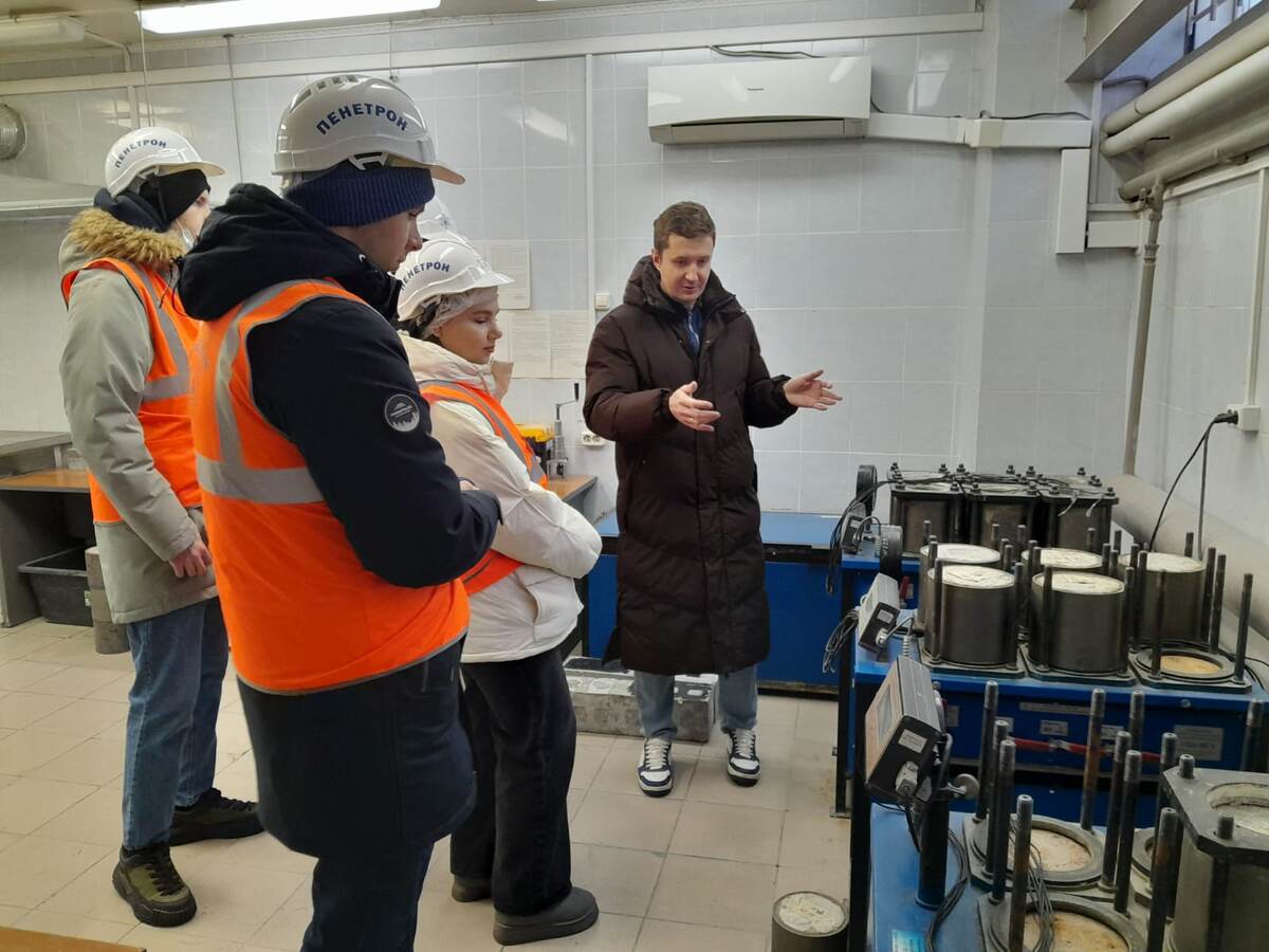 Испытательные стенды в лаборатории завода "Пенетрон" 