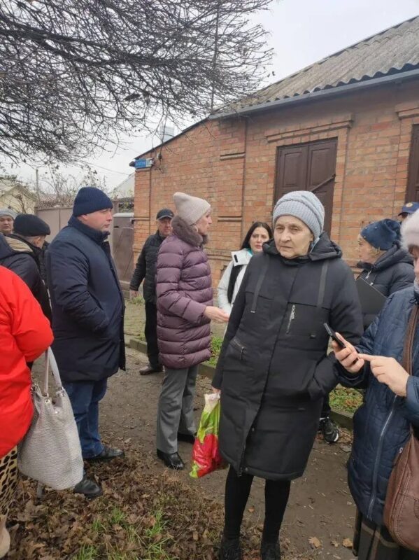    Люди из Таганрога // Фото из телеграм-канала Светланы Камбуловой