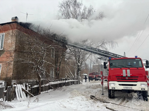    В Слободском потушили пожар в двухэтажном доме