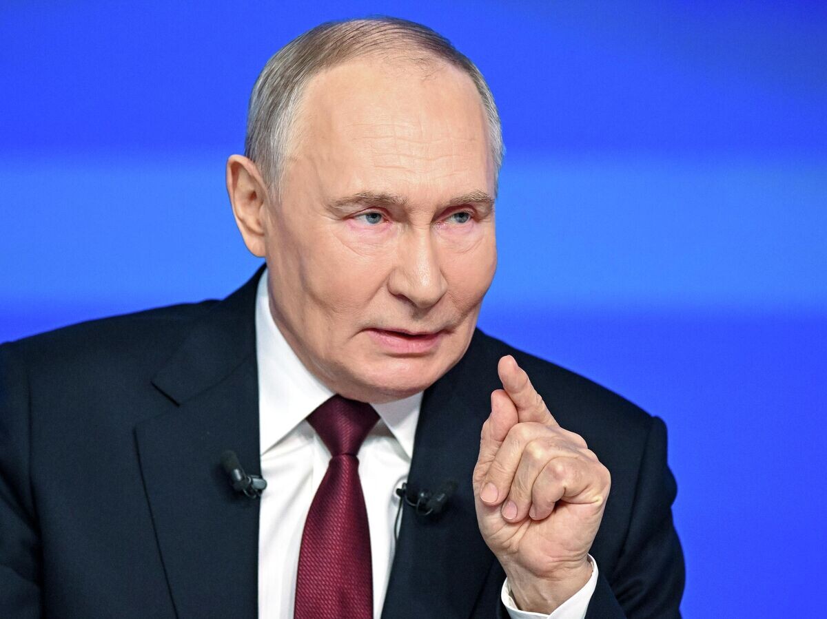    Президент РФ Владимир Путин отвечает на вопросы во время специальной программы "Итоги года" | © РИА Новости / Сергей Бобылев