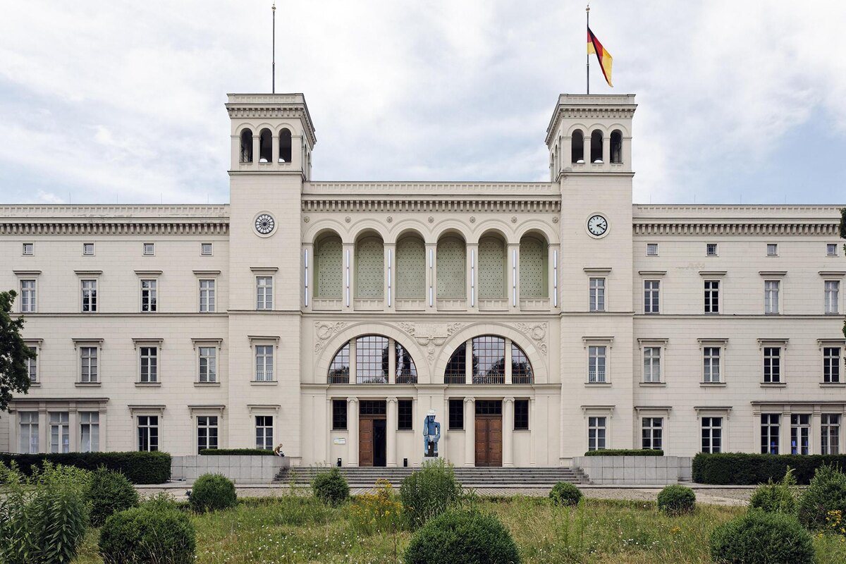 Karl F. Schofmann / Global Look Press📷Бывшее здание Гамбургского вокзала в Берлине