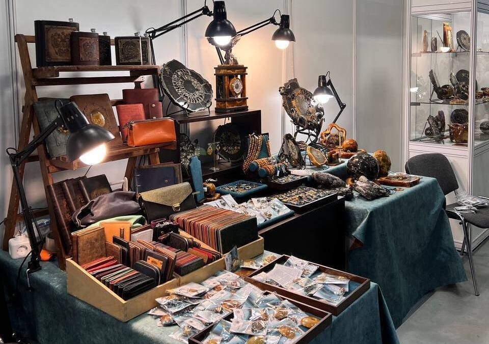    Ульяновские изделия из симбирцита, кожи и металла покажут на выставке в Москве. ФОТО: тг-канал Мой бизнес УО