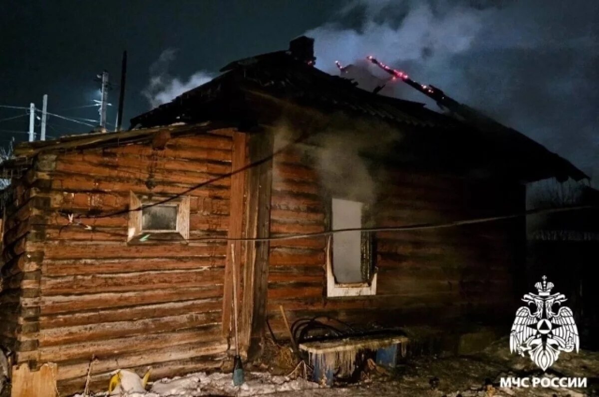    В Белове на пожаре жилого дома нашли тела двух человек