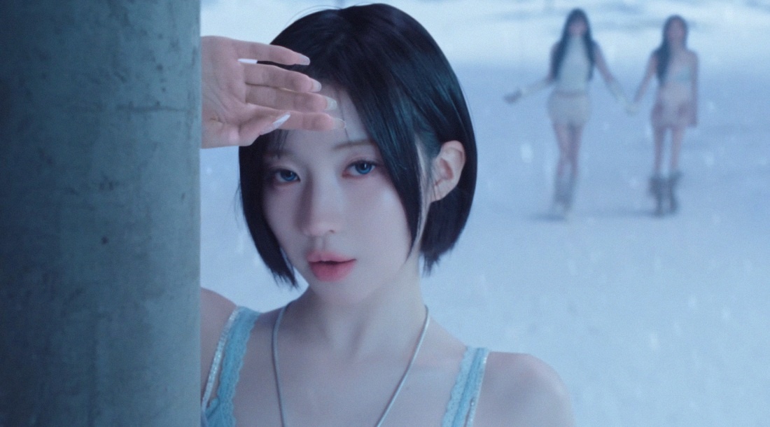     Кадр из клипа «Supa Dupa Luv»