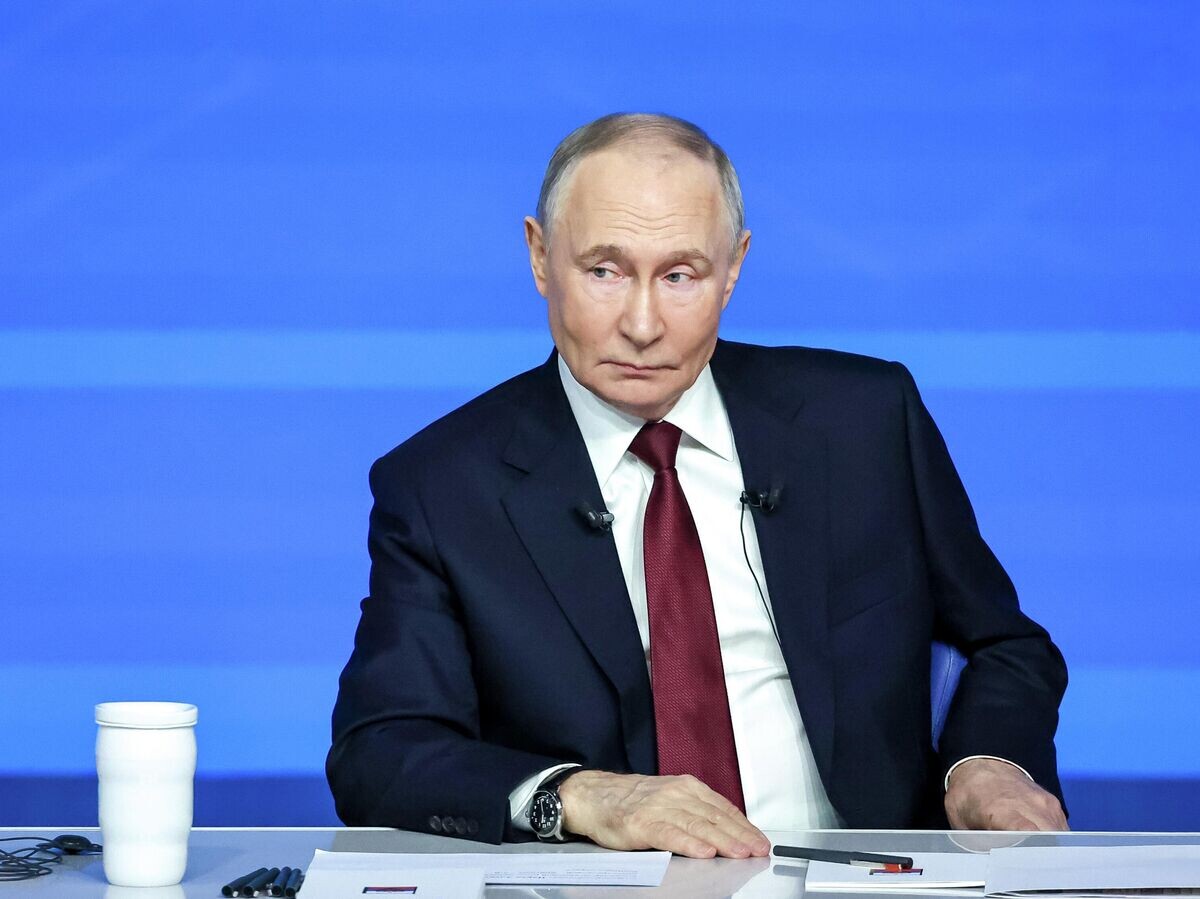    Президент России Владимир Путин отвечает на вопросы во время специальной программы "Итоги года" | © РИА Новости / POOL