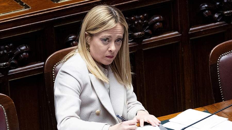    Фото: REUTERS/Remo Casilli