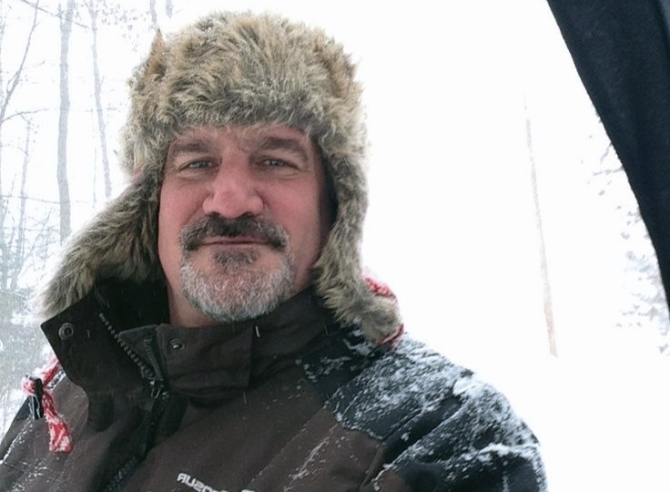 Муж 4 месяца на Севере, жду его дома, но за 5 дней до приезда получила странное смс. Когда я проверила, моя версия не совпала с его историей