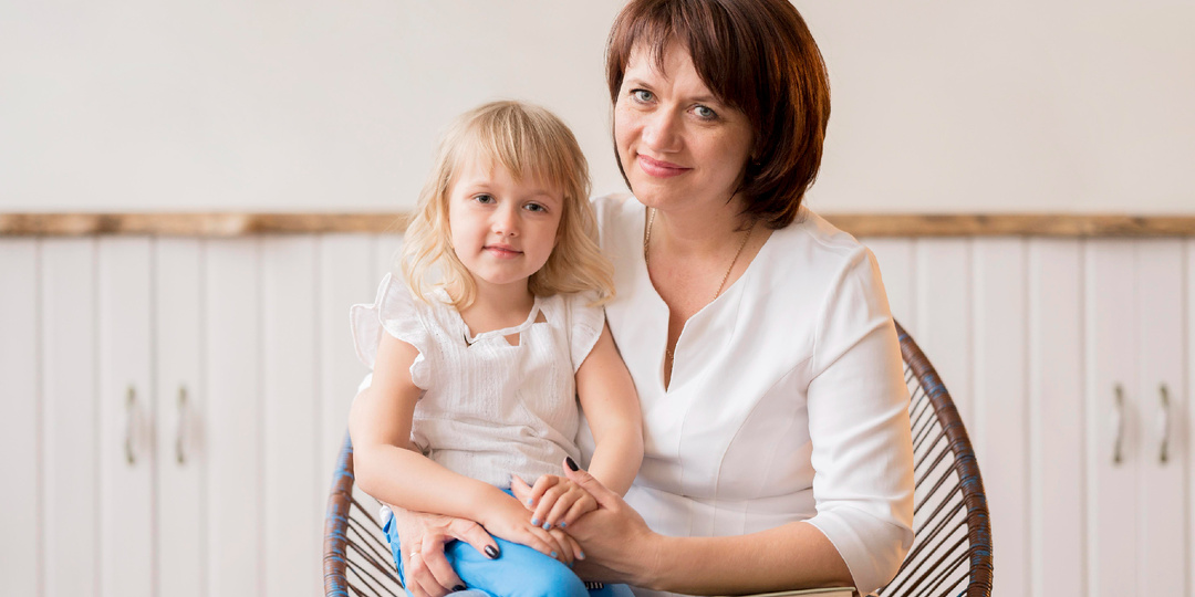 — Я буду рожать, — нагло улыбаясь, заявила Регина, позабыв о возрасте. Осознав ошибку, поступила как кукушка